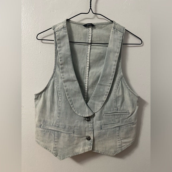 Striped blue and white faded vest - Picture 1 of 2